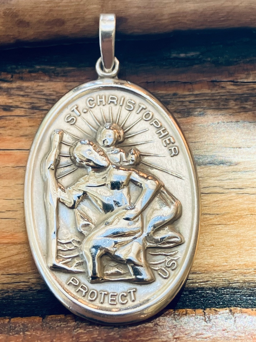 Vintage 1973 Theda St. Christopher Oval Sterling Silver Pendant Protect Unisex
